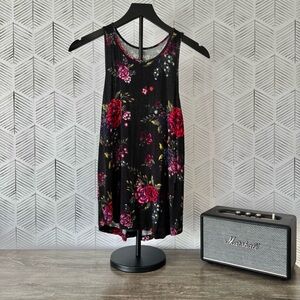 Mudd Floral Tank